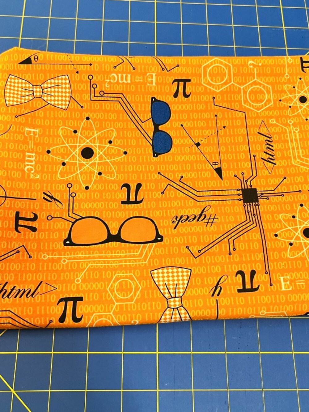 Mod Geek Fabric by Robert Kaufman 2013 Cotton 36" X 42" nerd pi genius smart